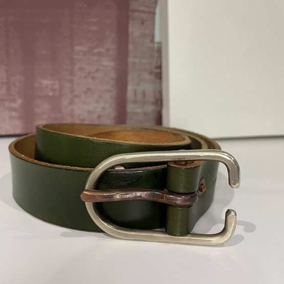 Cause and effect green thick leather buckle belt size 30 - Picture 3 of 8